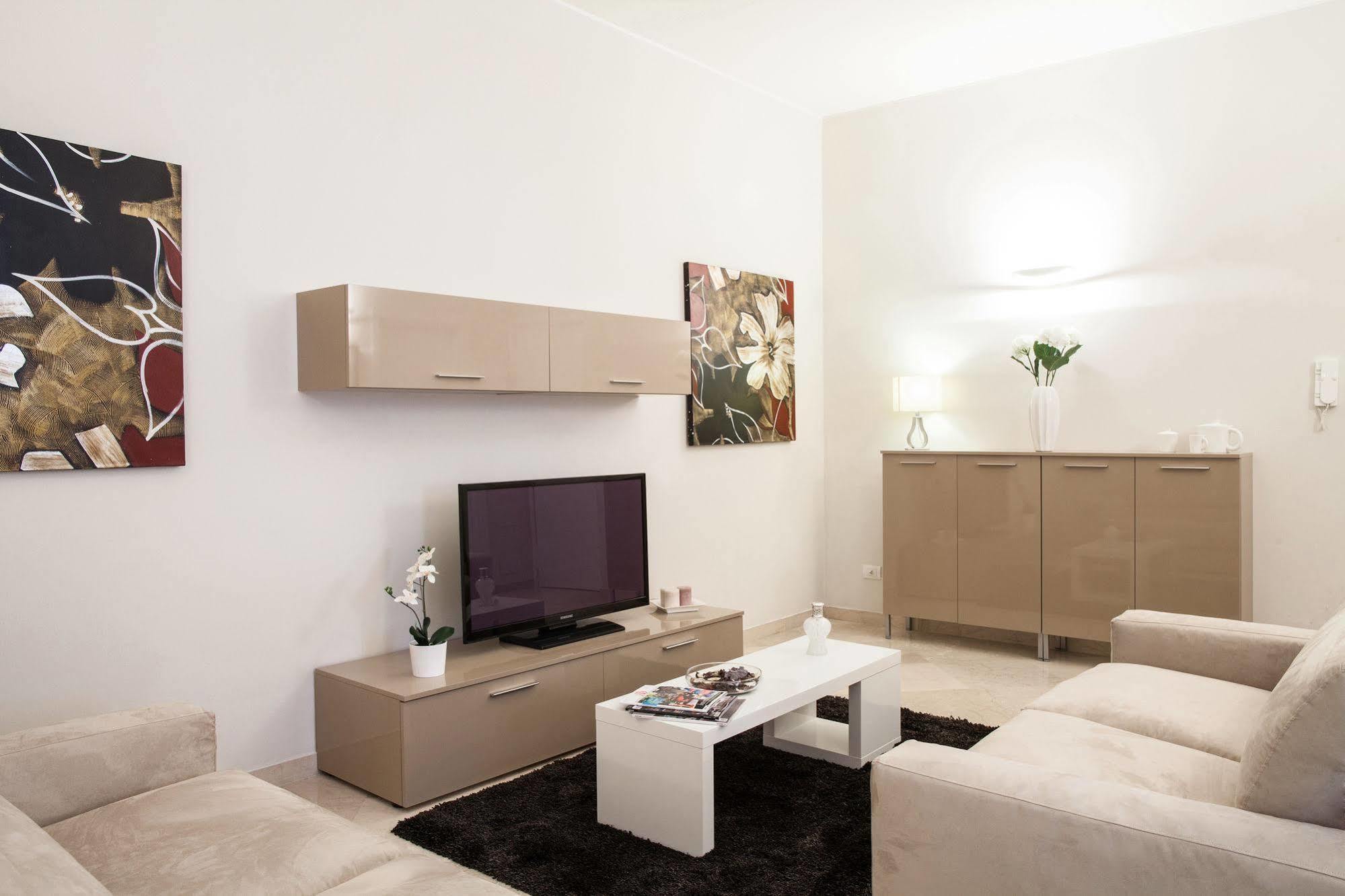 Milan Royal Suites Exterior foto