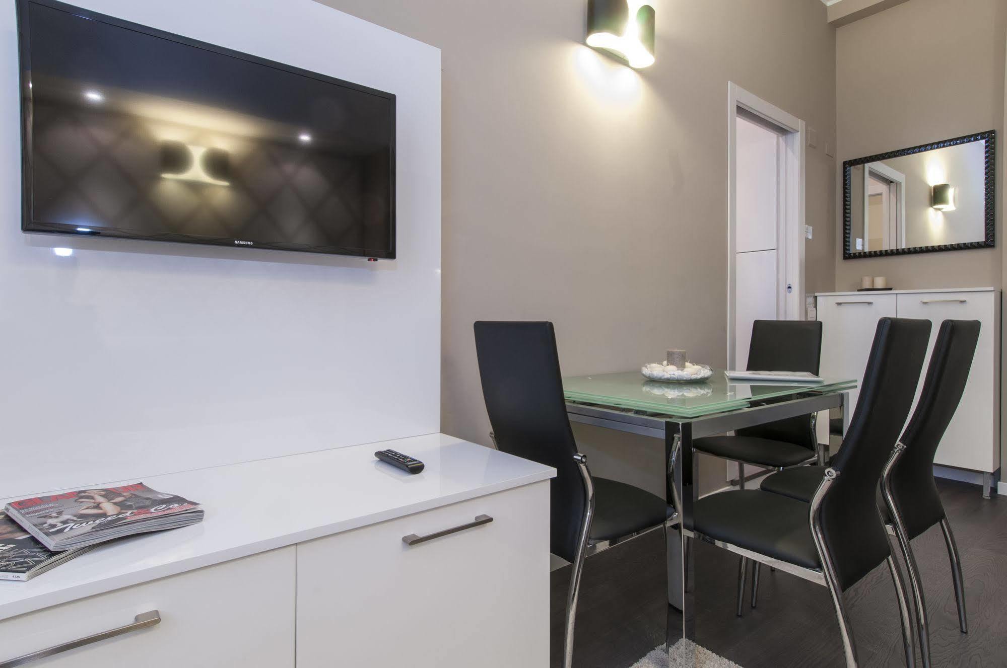 Milan Royal Suites Exterior foto